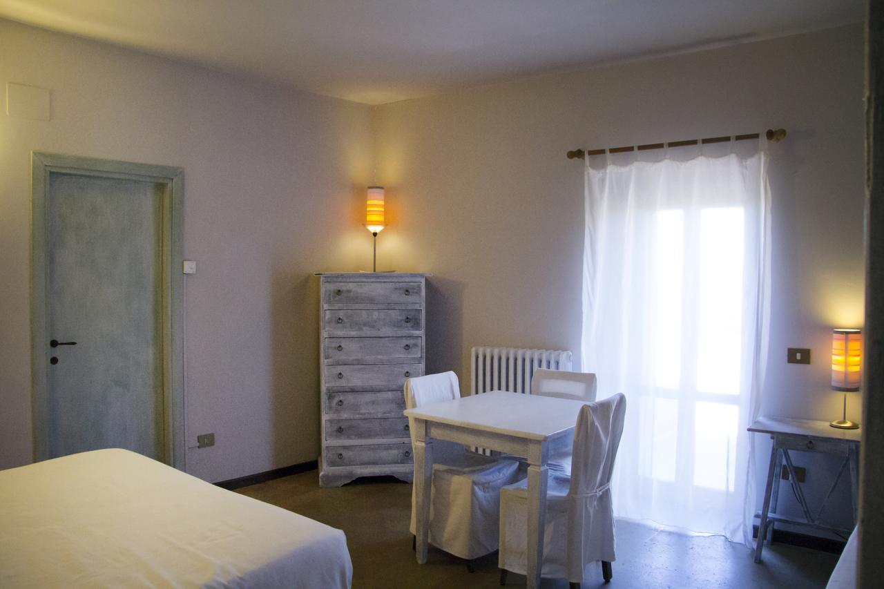 Готель Le Torracce Agriturismo Olistico Valfabbrica Екстер'єр фото